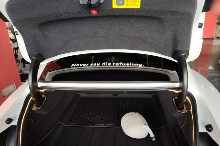 Used Xiaomi Auto SU7 2024 Four-Wheel Drive Ultra-Long Range Advanced Intelligent Driving Max Edition Trunk