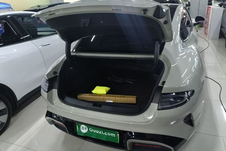 Used Xiaomi Auto SU7 2024 Rear-Drive Long-Range Intelligent Driving Version Trunk