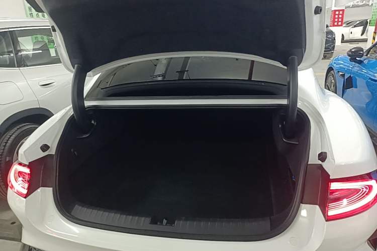 Used Xiaomi Auto SU7 2024 Rear-Drive Ultra-Long Range Advanced Pro-Level Intelligent Driving Version Trunk