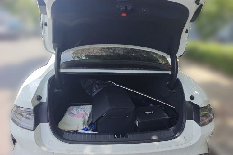 Used Xiaomi Auto SU7 2024 Rear-Drive Long-Range Intelligent Driving Version Trunk