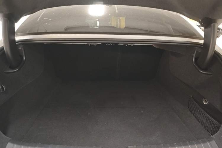 Used Xiaomi Auto SU7 2024 Four-Wheel Drive Ultra-Long Range Advanced Intelligent Driving Max Edition Trunk