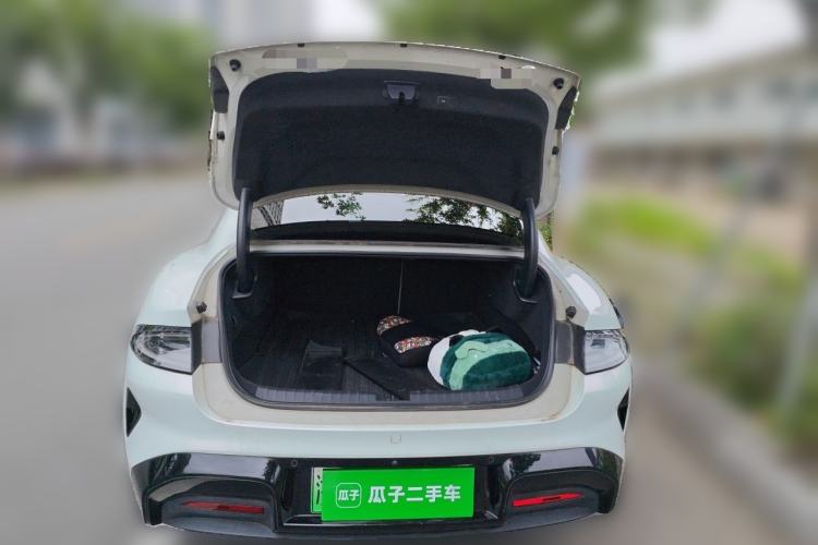 Used Xiaomi Auto SU7 2024 Four-Wheel Drive Ultra-Long Range Advanced Intelligent Driving Max Edition Trunk