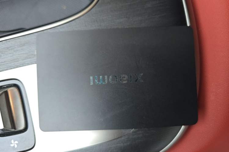 Used Xiaomi Auto SU7 2024 Rear-Drive Long-Range Intelligent Driving Version Vehicle Key