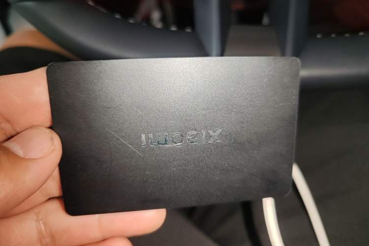Used Xiaomi Auto SU7 2024 Four-Wheel Drive Ultra-Long Range Advanced Intelligent Driving Max Edition Vehicle Key