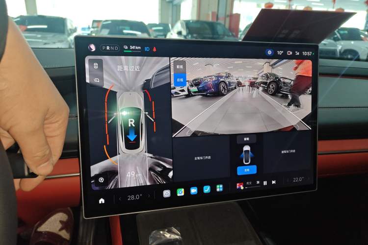 Used Xiaomi Auto SU7 2024 Four-Wheel Drive Ultra-Long Range Advanced Intelligent Driving Max Edition Audio And AC Panel