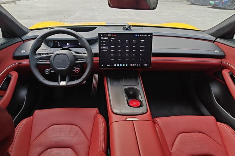 Used Xiaomi Auto SU7 2024 Four-Wheel Drive Ultra-Long Range Advanced Intelligent Driving Max Edition Center Console
