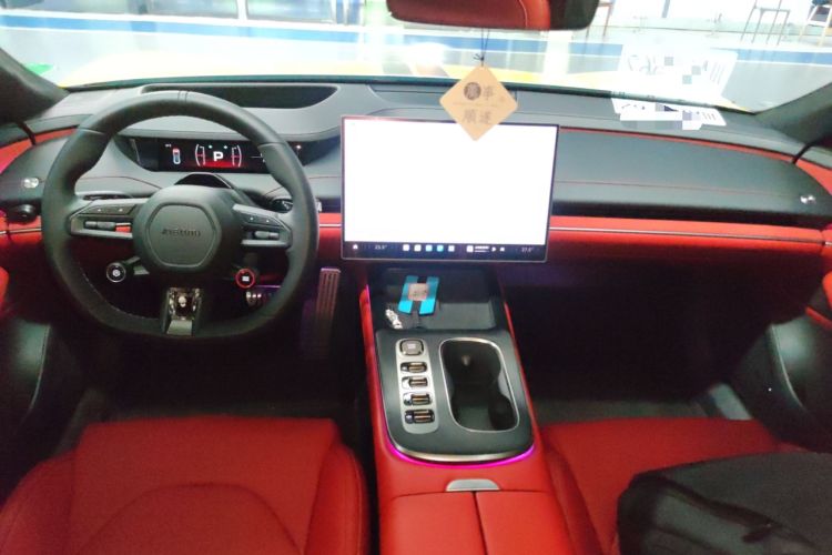 Used Xiaomi Auto SU7 2024 Four-Wheel Drive Ultra-Long Range Advanced Intelligent Driving Max Edition Center Console