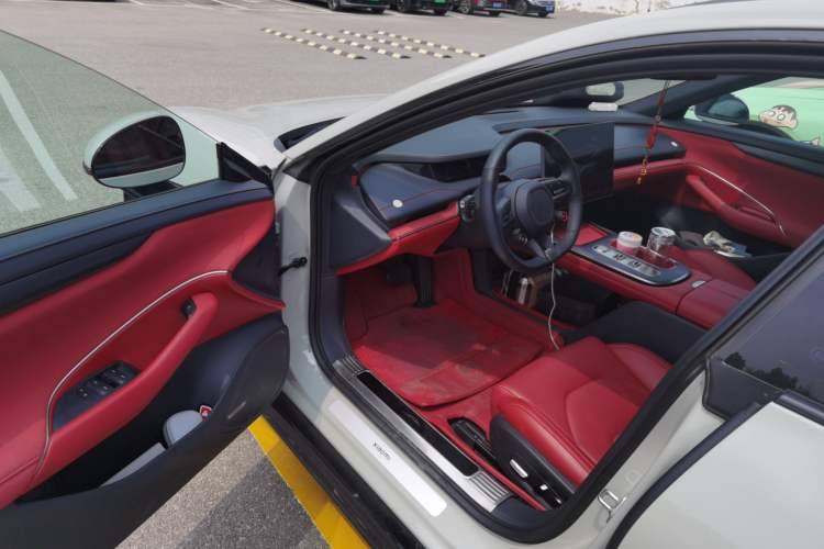 Used Xiaomi Auto SU7 2024 Rear-Drive Long-Range Intelligent Driving Version Driver Seat