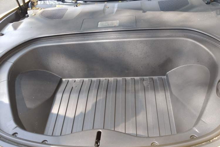 Used Xiaomi Auto SU7 2024 Four-Wheel Drive Ultra-Long Range Advanced Intelligent Driving Max Edition Engine Bay
