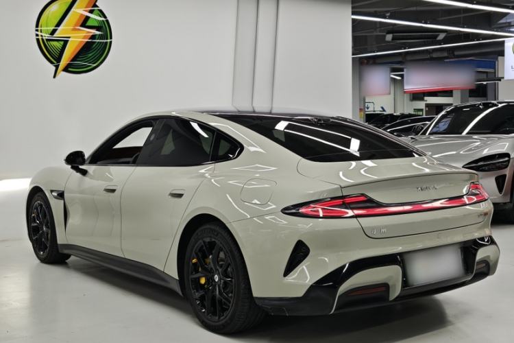 Used Xiaomi Auto SU7 2024 Four-Wheel Drive Ultra-Long Range Advanced Intelligent Driving Max Edition Exterior 2
