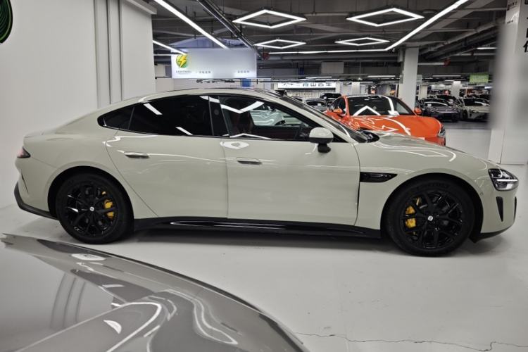 Used Xiaomi Auto SU7 2024 Four-Wheel Drive Ultra-Long Range Advanced Intelligent Driving Max Edition Exterior 3