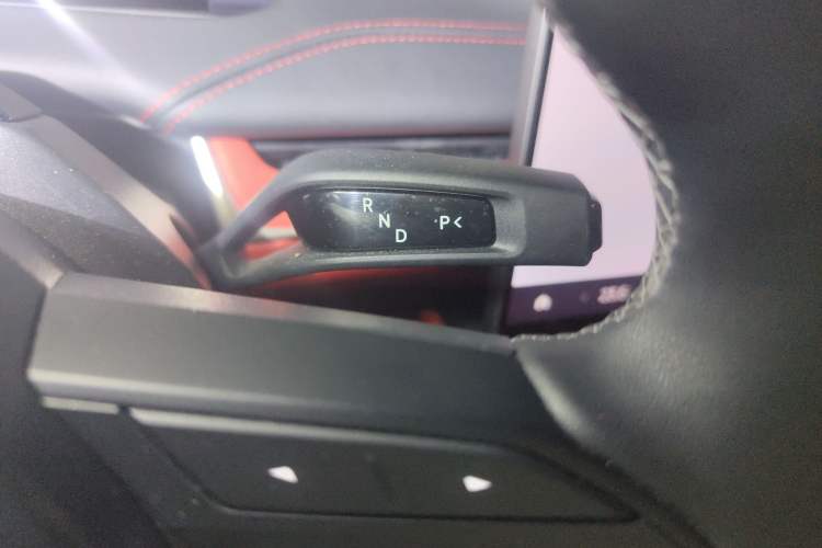 Used Xiaomi Auto SU7 2024 Rear-Drive Long-Range Intelligent Driving Version Gear Lever