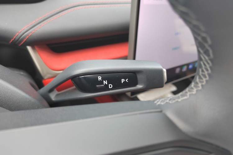 Used Xiaomi Auto SU7 2024 Rear-Drive Ultra-Long Range Advanced Pro-Level Intelligent Driving Version Gear Lever