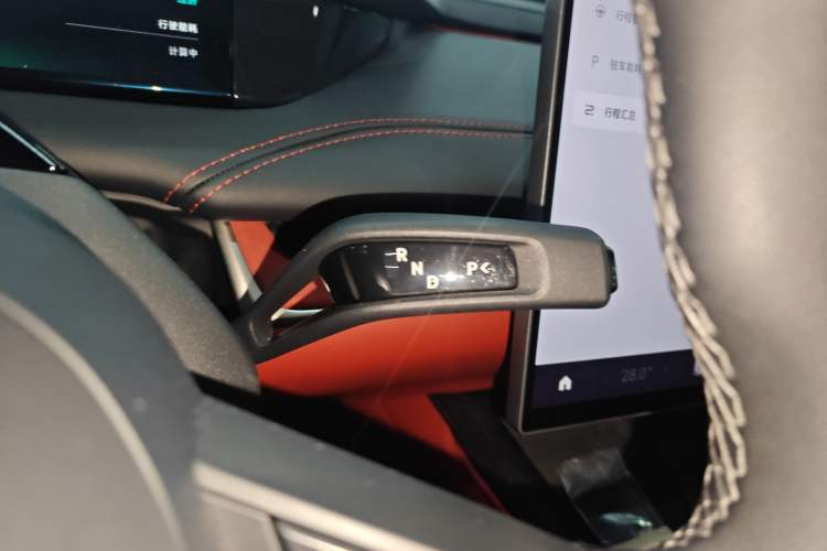 Used Xiaomi Auto SU7 2024 Four-Wheel Drive Ultra-Long Range Advanced Intelligent Driving Max Edition Gear Lever