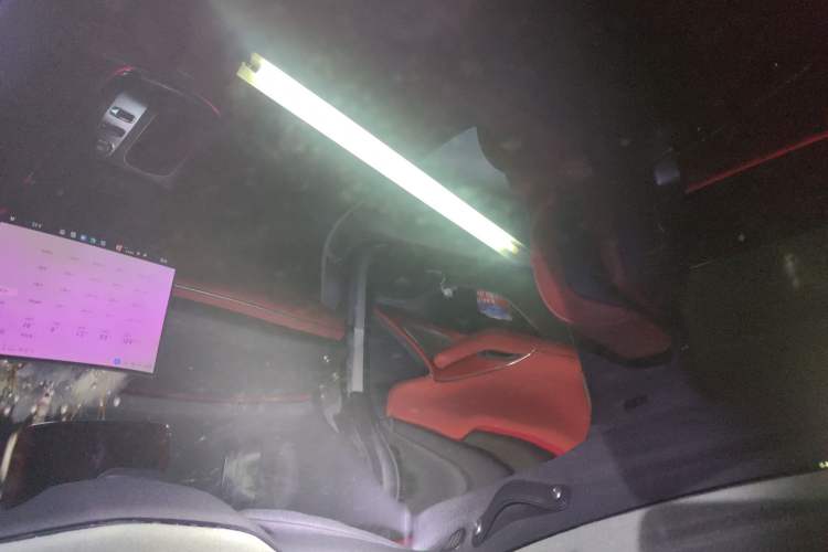 Used Xiaomi Auto SU7 2024 Rear-Drive Long-Range Intelligent Driving Version Headliner