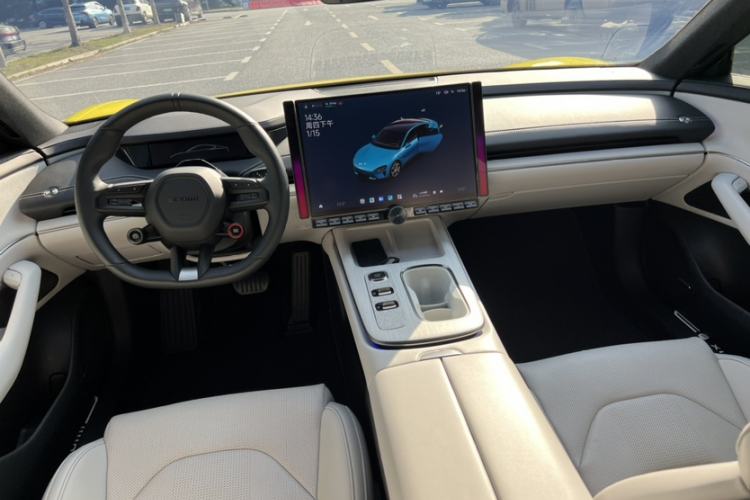 Used Xiaomi Auto SU7 2024 Rear-Drive Long-Range Intelligent Driving Version Interior 1