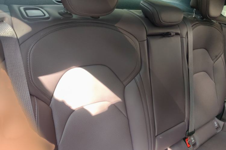 Used Xiaomi Auto SU7 2024 Four-Wheel Drive Ultra-Long Range Advanced Intelligent Driving Max Edition Interior 4