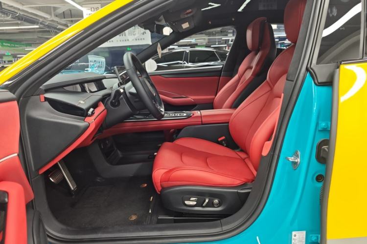 Used Xiaomi Auto SU7 2024 Four-Wheel Drive Ultra-Long Range Advanced Intelligent Driving Max Edition Interior 5