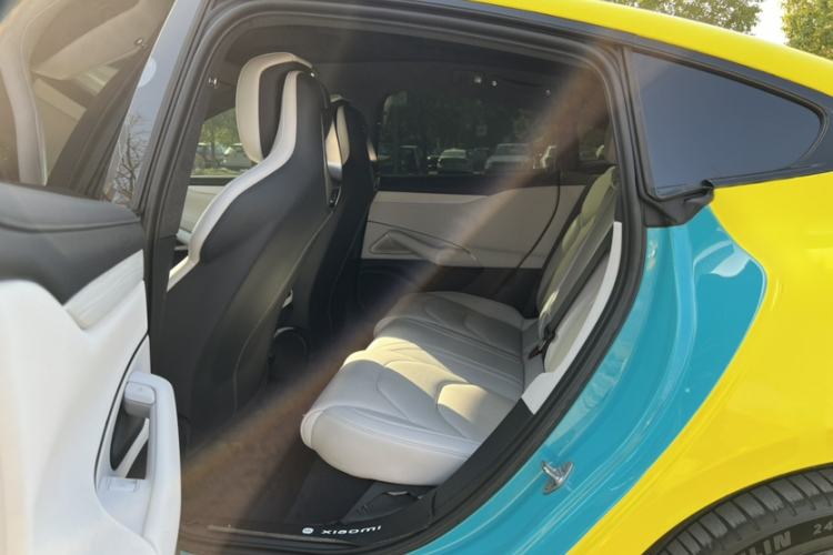 Used Xiaomi Auto SU7 2024 Rear-Drive Long-Range Intelligent Driving Version Interior 6