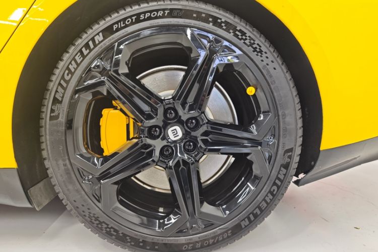 Used Xiaomi Auto SU7 2024 Four-Wheel Drive Ultra-Long Range Advanced Intelligent Driving Max Edition Interior 7