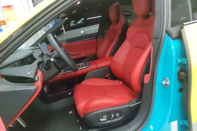 Used Xiaomi Auto SU7 2024 Four-Wheel Drive Ultra-Long Range Advanced Intelligent Driving Max Edition Left Front Seat