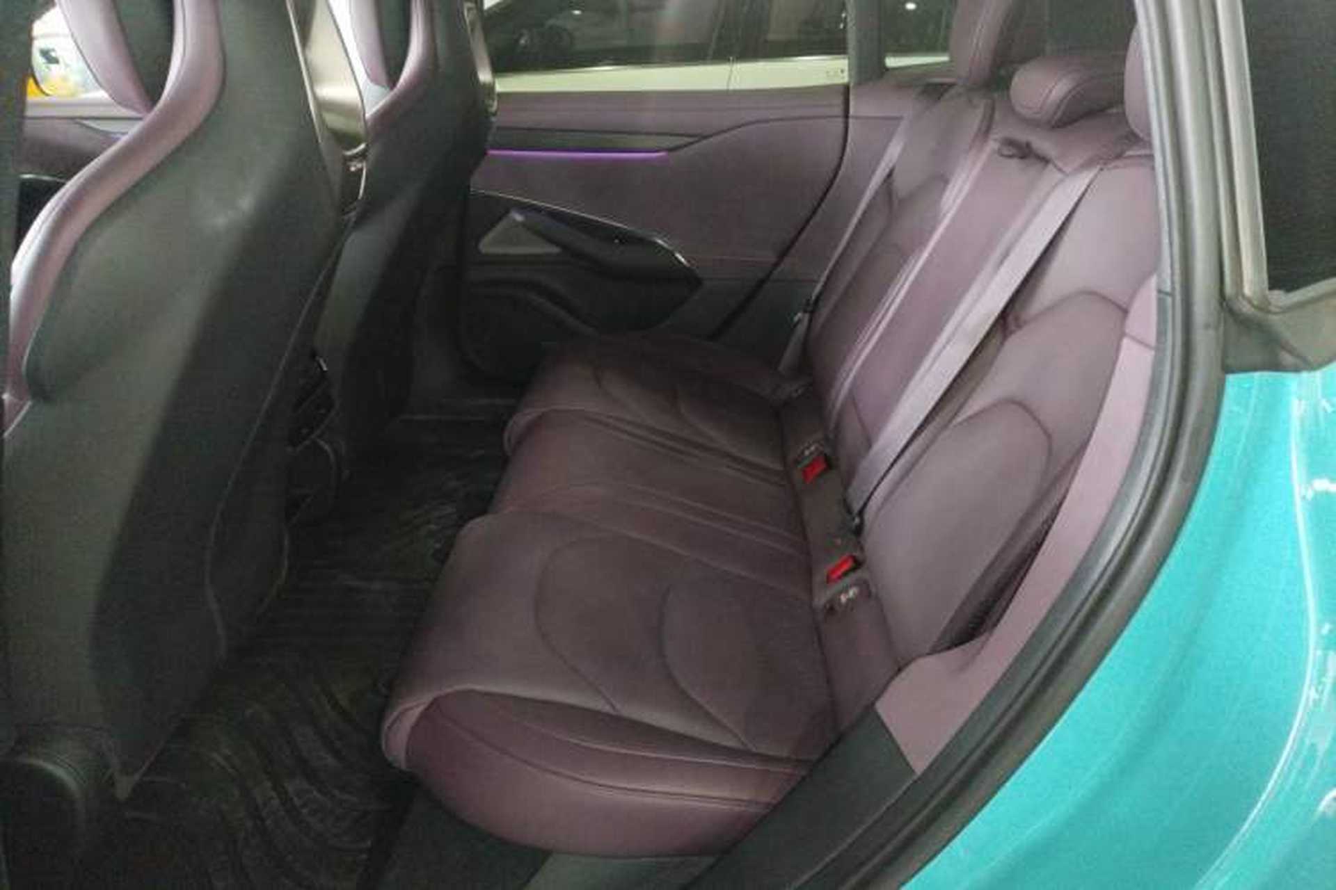 Used Xiaomi Auto SU7 2024 Rear-Drive Long-Range Intelligent Driving Version Left Rear Seat