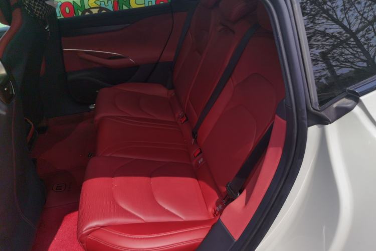 Used Xiaomi Auto SU7 2024 Rear-Drive Long-Range Intelligent Driving Version Left Rear Seat