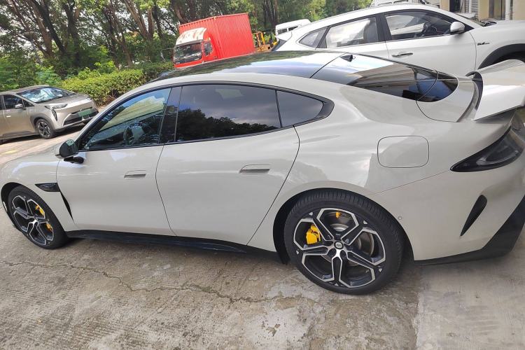 Used Xiaomi Auto SU7 2024 Rear-Drive Ultra-Long Range Advanced Pro-Level Intelligent Driving Version Left Side