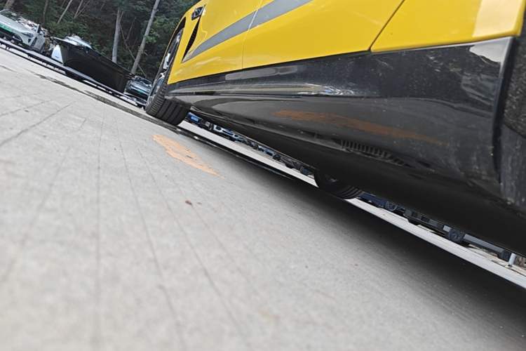 Used Xiaomi Auto SU7 2024 Four-Wheel Drive Ultra-Long Range Advanced Intelligent Driving Max Edition Left Side Sill