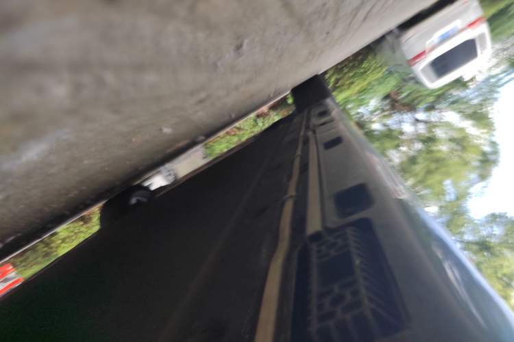 Used Xiaomi Auto SU7 2024 Rear-Drive Ultra-Long Range Advanced Pro-Level Intelligent Driving Version Left Side Sill