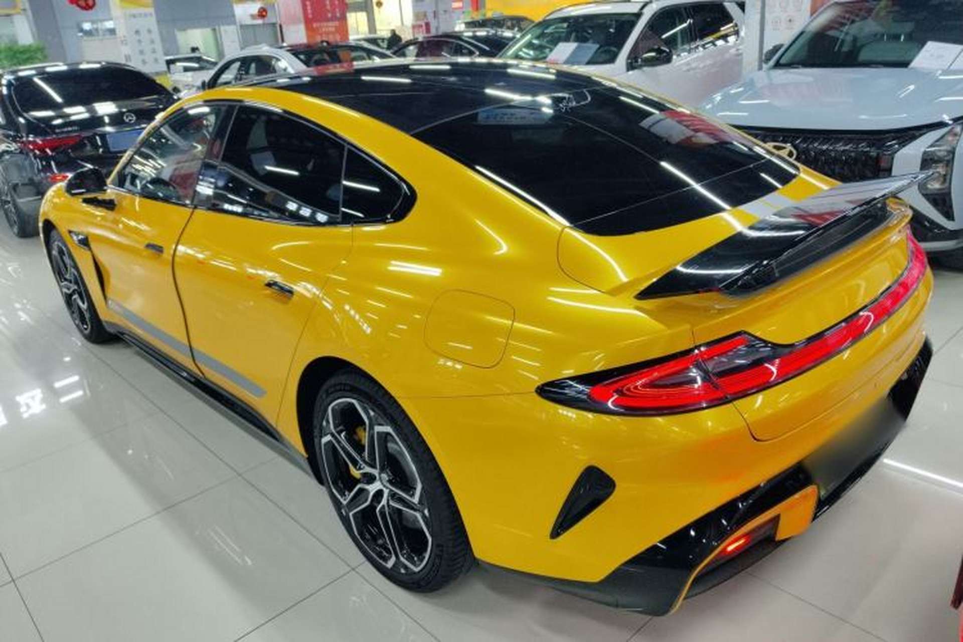Used Xiaomi Auto SU7 2024 Rear-Drive Ultra-Long Range Advanced Pro-Level Intelligent Driving Version Rear Left 45 Deg