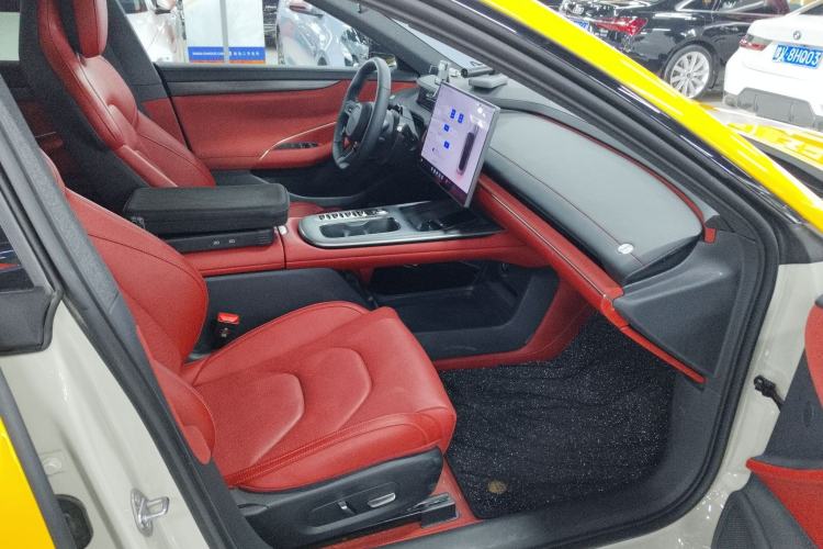 Used Xiaomi Auto SU7 2024 Rear-Drive Ultra-Long Range Advanced Pro-Level Intelligent Driving Version Right Front Seat