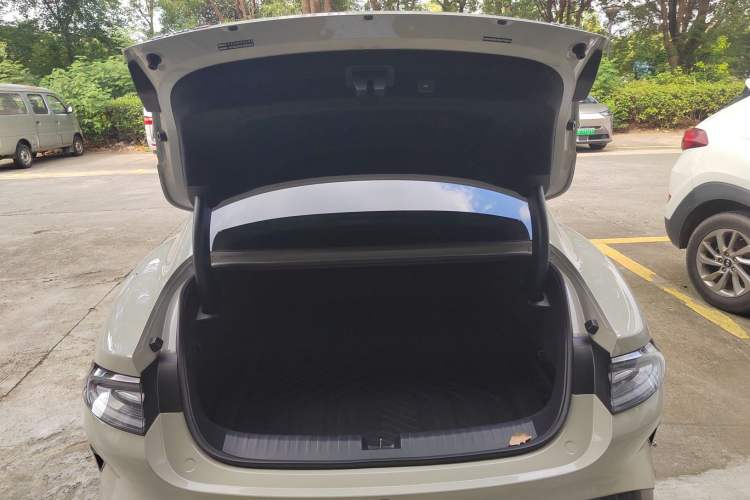 Used Xiaomi Auto SU7 2024 Rear-Drive Ultra-Long Range Advanced Pro-Level Intelligent Driving Version Trunk