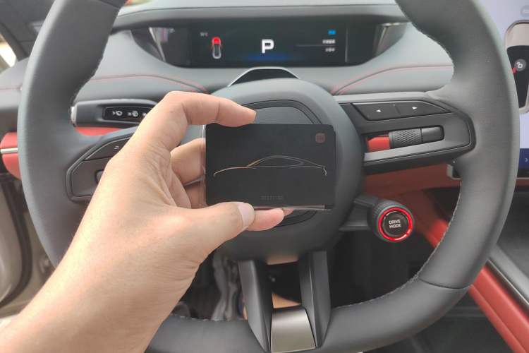 Used Xiaomi Auto SU7 2024 Rear-Drive Ultra-Long Range Advanced Pro-Level Intelligent Driving Version Vehicle Key