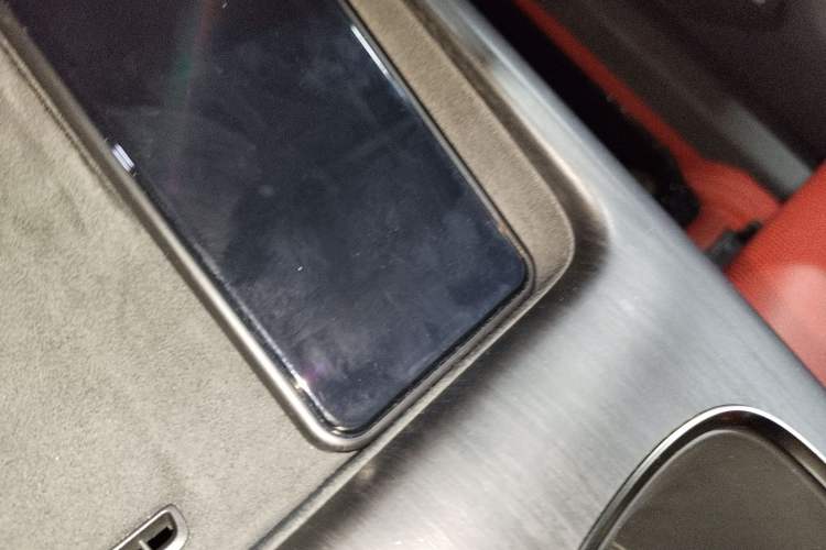 Used Xiaomi Auto SU7 2024 Rear-Drive Ultra-Long Range Advanced Pro-Level Intelligent Driving Version Vehicle Key