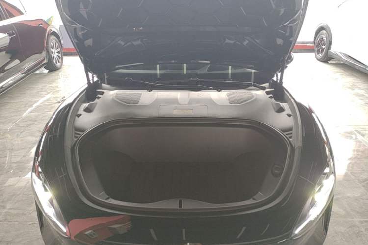 Used Xiaomi Auto SU7 2026 Model Max Engine Bay