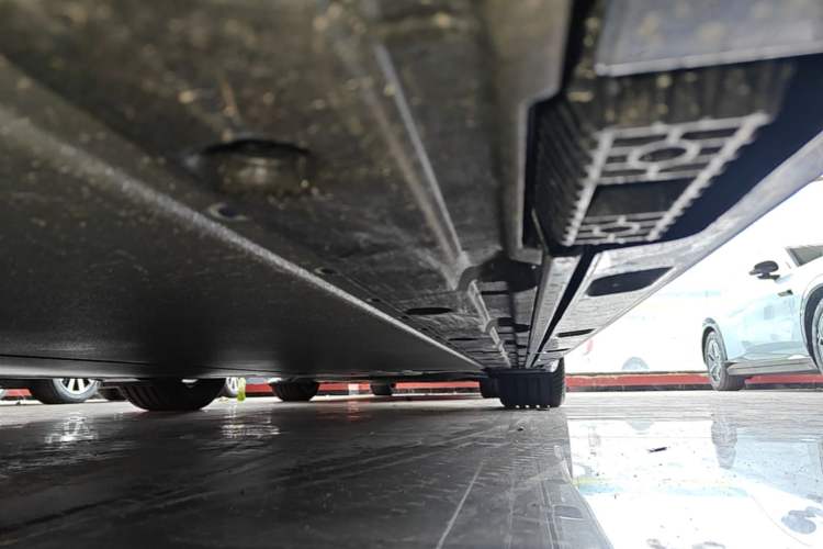 Used Xiaomi Auto SU7 2026 Model Pro Left Side Sill