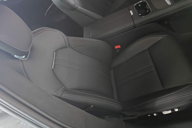 Used Xiaomi Auto SU7 2026 Model Pro Right Front Seat