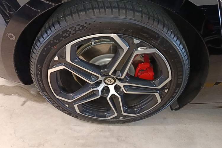 Used Xiaomi Auto SU7 2026 Model Max Right Rear Wheel Hub
