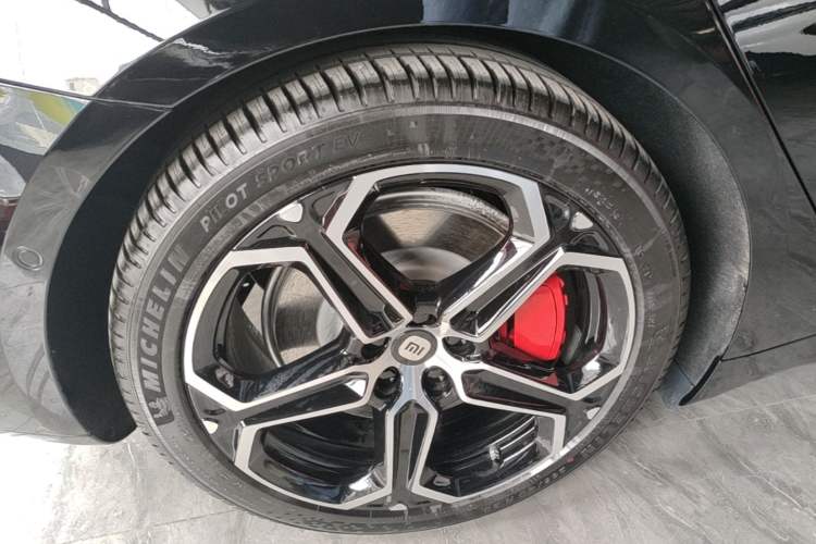 Used Xiaomi Auto SU7 2026 Model Max Right Rear Wheel Hub