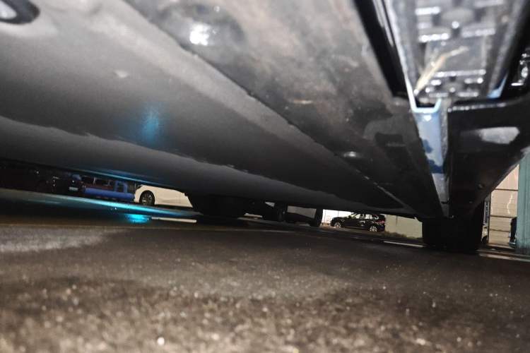 Used Xiaomi Auto SU7 2026 Model Standard Edition Chassis Front Left