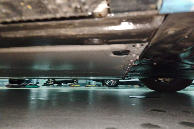 Used Xiaomi Auto SU7 2026 Model Standard Edition Chassis Front Right