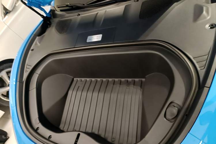 Used Xiaomi Auto SU7 2026 Model Standard Edition Engine Bay