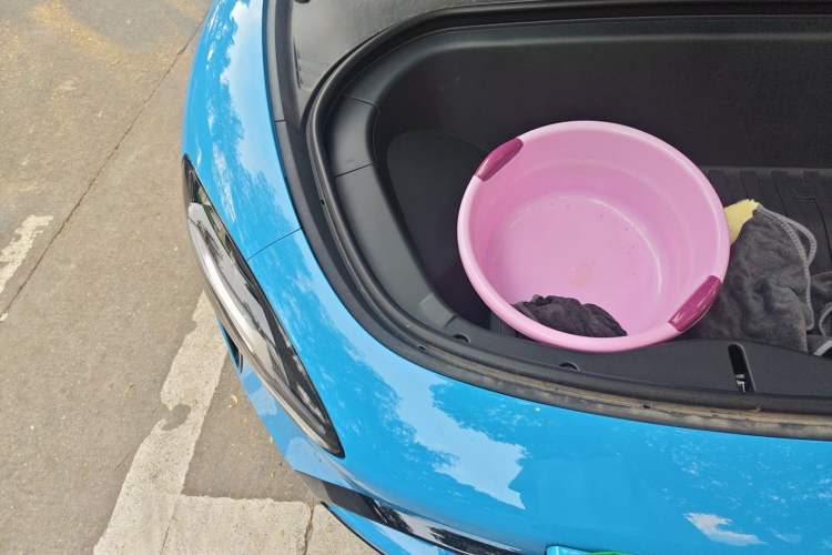 Used Xiaomi Auto SU7 2026 Model Pro Engine Bay Right