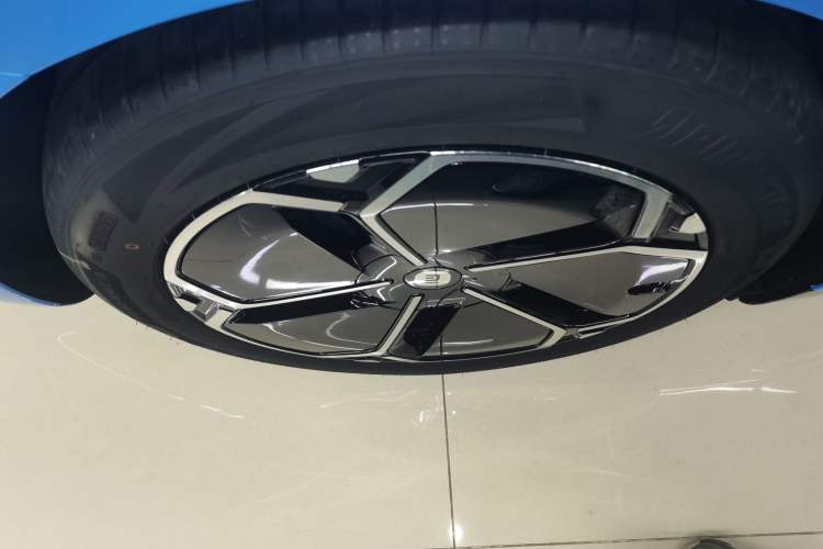 Used Xiaomi Auto SU7 2026 Model Standard Edition Exterior 5