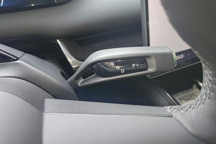 Used Xiaomi Auto SU7 2026 Model Pro Gear Lever