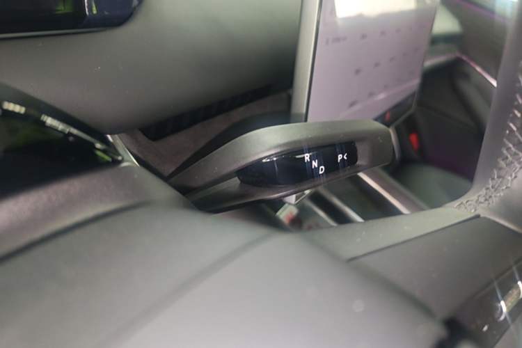 Used Xiaomi Auto SU7 2026 Model Standard Edition Gear Lever