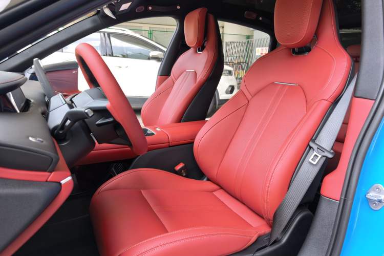 Used Xiaomi Auto SU7 2026 Model Standard Edition Interior 1