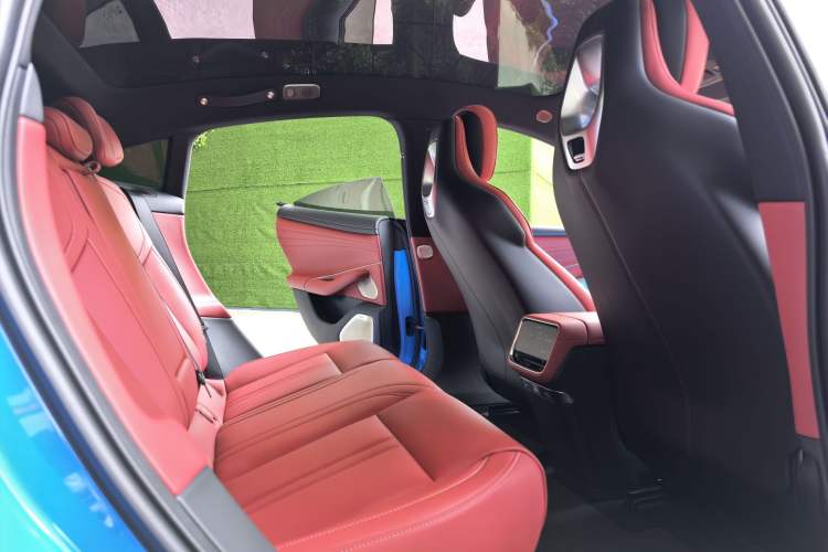 Used Xiaomi Auto SU7 2026 Model Standard Edition Interior 3