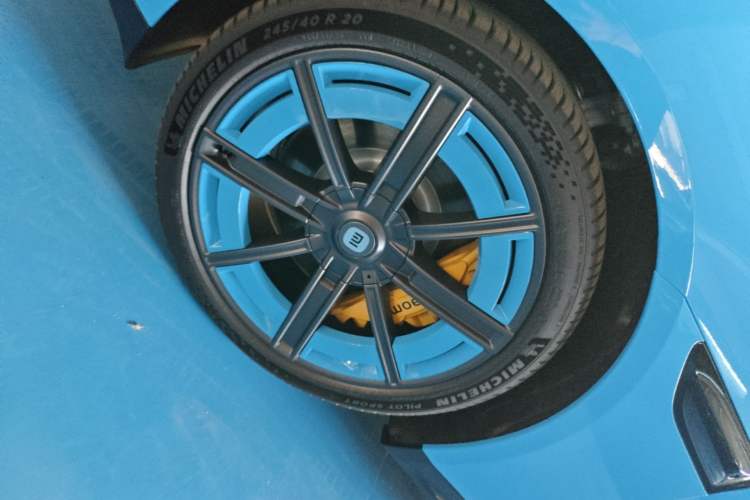 Used Xiaomi Auto SU7 2026 Model Pro Left Front Wheel Hub